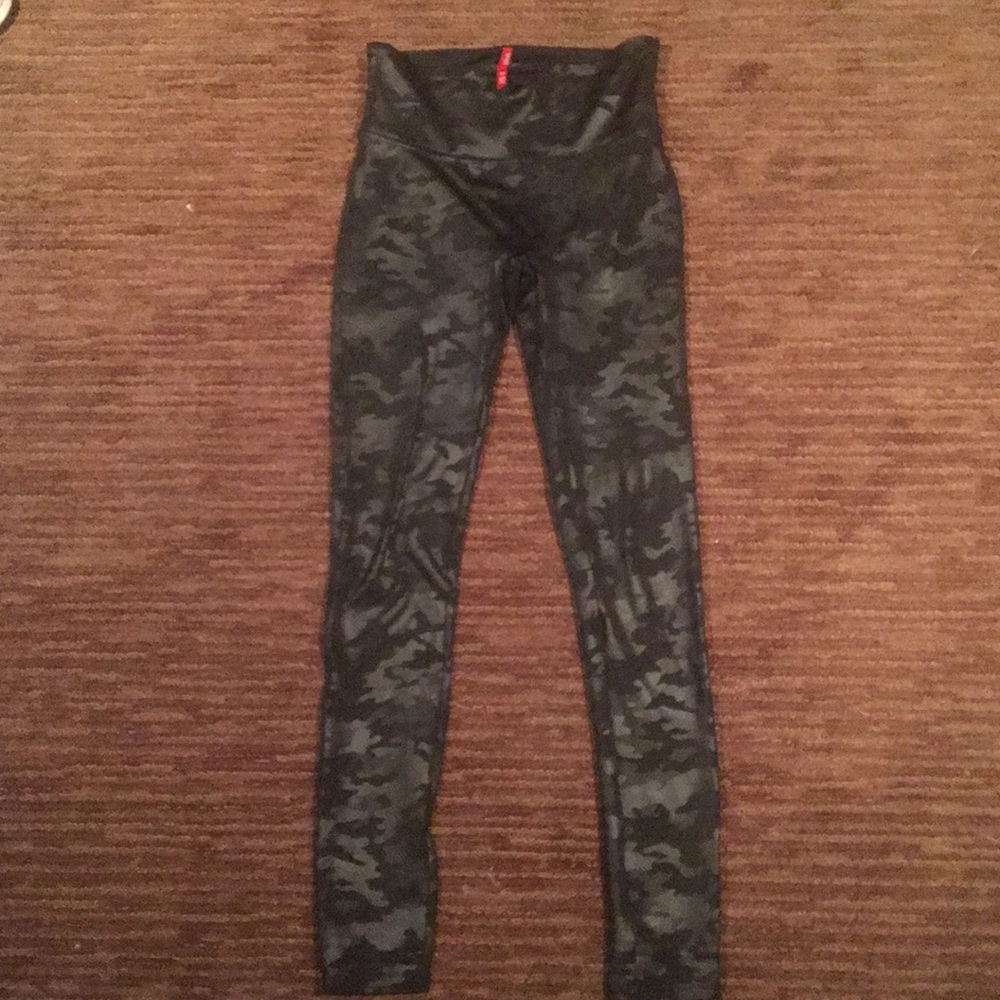 SPANX Cami Faux Leather Leggings